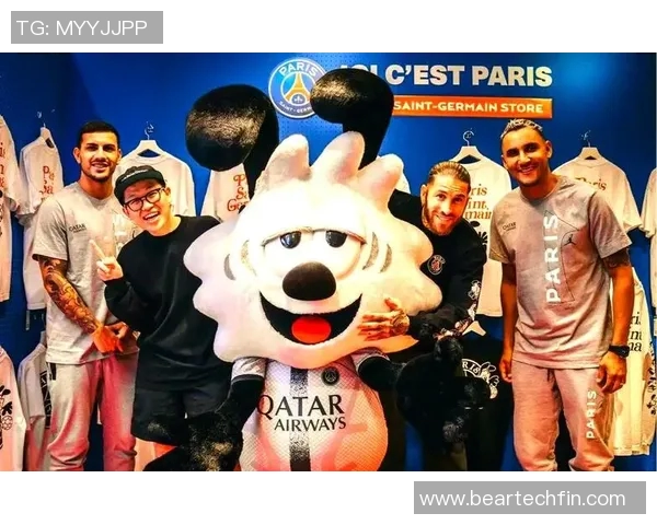 足球明星日常穿搭解析时尚男装风格与潮流趋势探讨