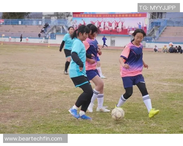 甘肃姑娘足球明星的成长故事与她在赛场上的辉煌成就